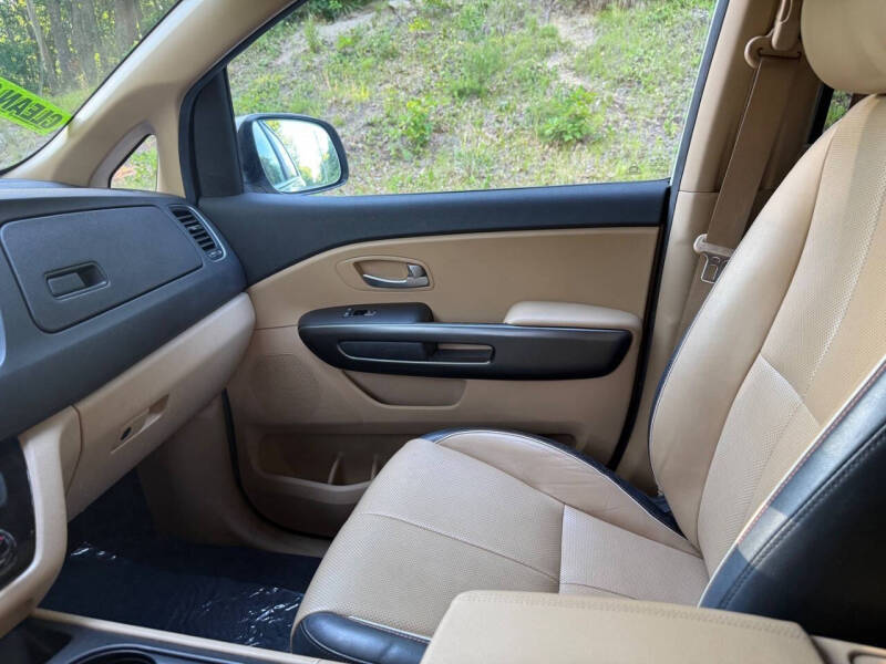 2017 Kia Sedona LX