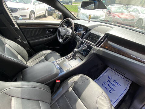 2015 Ford Taurus Limited