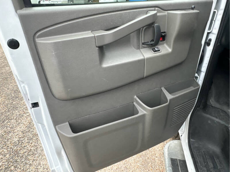 2024 GMC Savana 2500