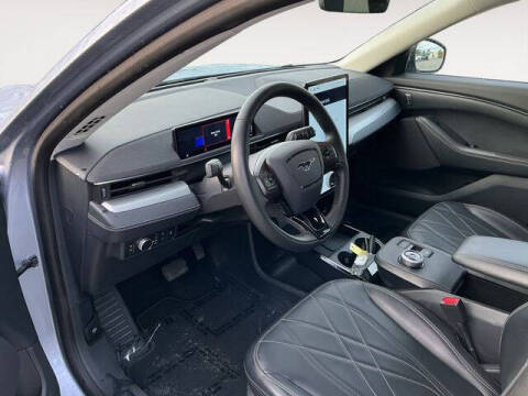 2022 Ford Mustang Mach-E Select