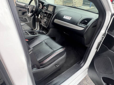 2016 Dodge Grand Caravan R/T