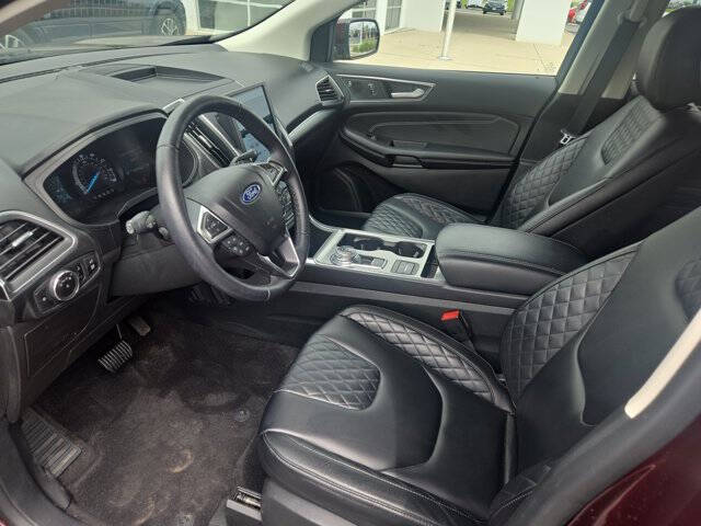 2023 Ford Edge Titanium