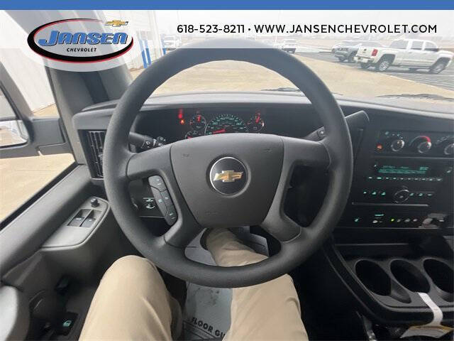 2025 Chevrolet Express 2500