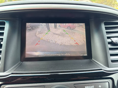 2016 Nissan Pathfinder SV