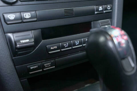 2012 Porsche Cayman R