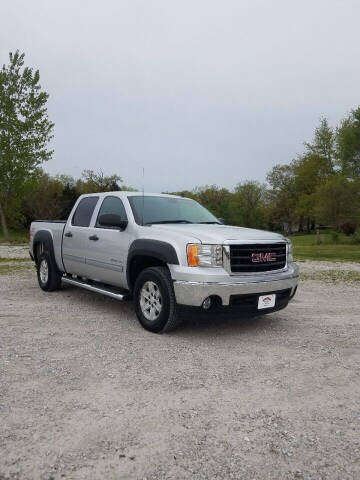 2010 GMC Sierra 1500 for sale at WESTSIDE GARAGE LLC in Keokuk IA