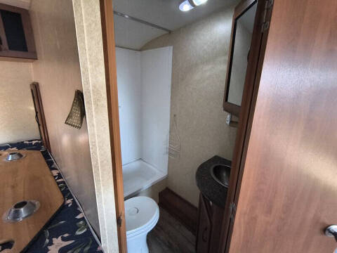 2015 Pacific Coachworks POWERLITE 19EX