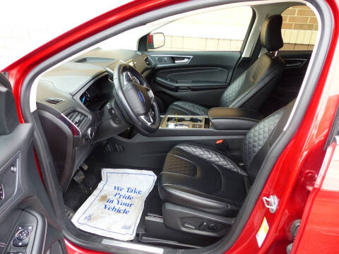 2023 Ford Edge Titanium