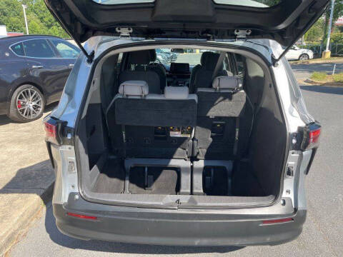 2021 Toyota Sienna LE 8-Passenger