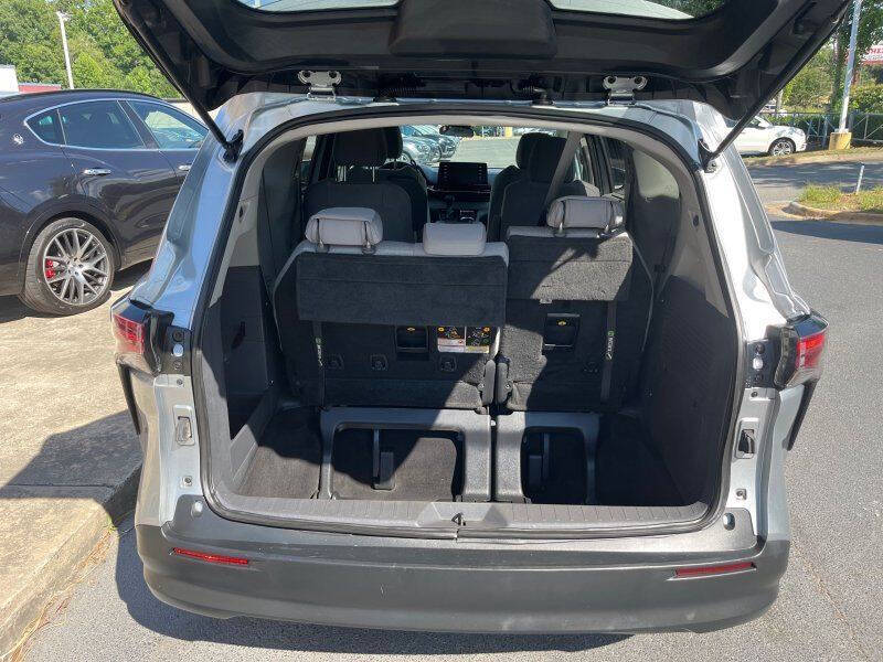 2021 Toyota Sienna LE 8-Passenger