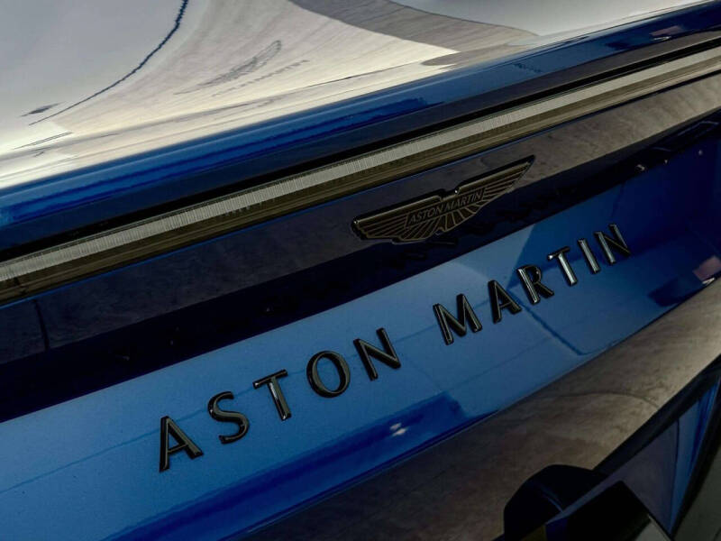 2025 Aston Martin Vantage