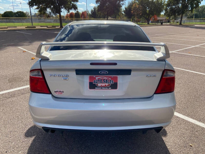 2006 Ford Focus ZX4 S