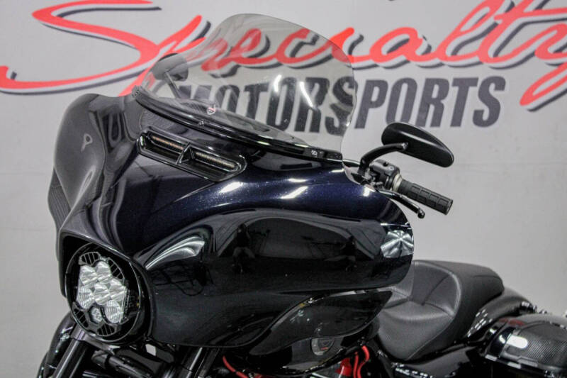 2022 Harley-Davidson CVO Street Glide