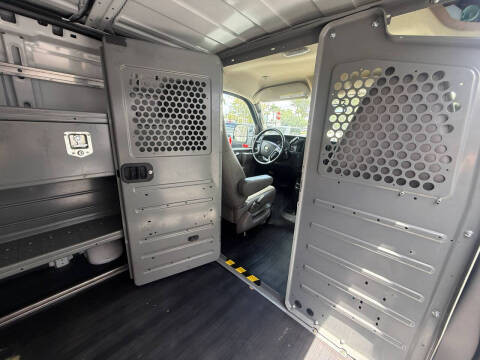 2022 Chevrolet Express 2500