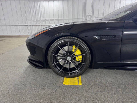 2017 Jaguar F-TYPE R