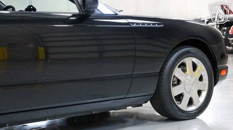 2002 Ford Thunderbird Deluxe