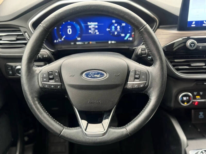 2020 Ford Escape Hybrid Titanium