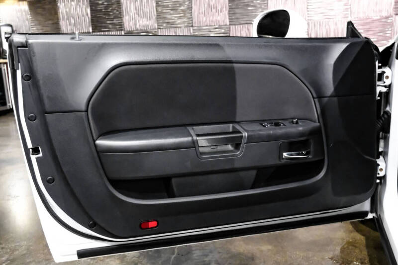 2013 Dodge Challenger SRT8 Core