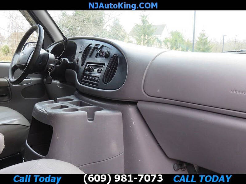2002 Ford E-Series