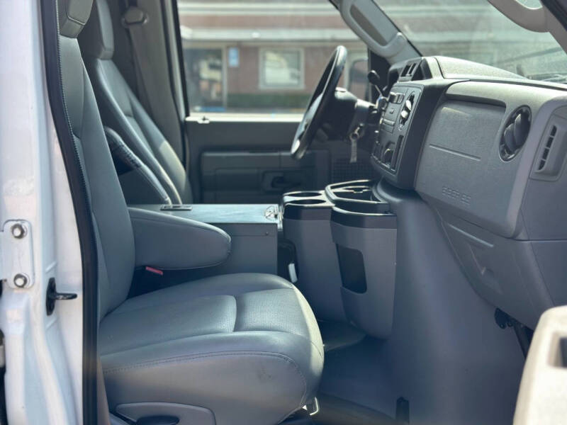 2009 Ford E-Series E-250