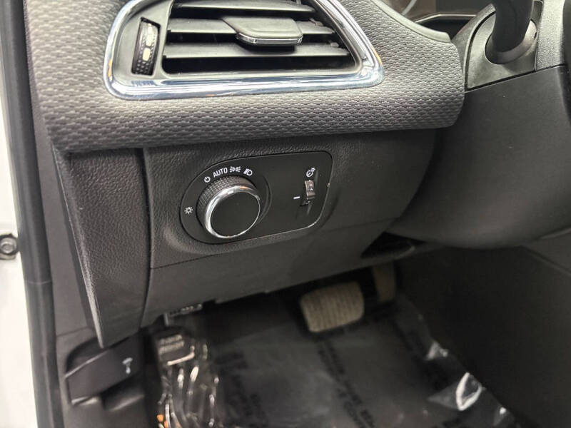 2017 Chevrolet Cruze LS Auto