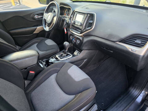 2017 Jeep Cherokee Sport Altitude