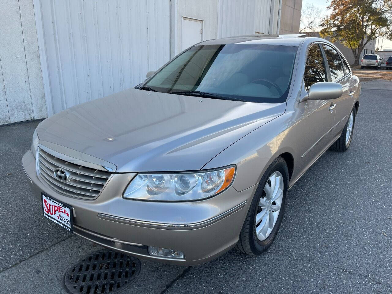 2007 Hyundai Azera for sale at Super Auto Sales Modesto in Modesto, CA