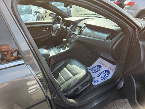 2017 Ford Taurus SEL