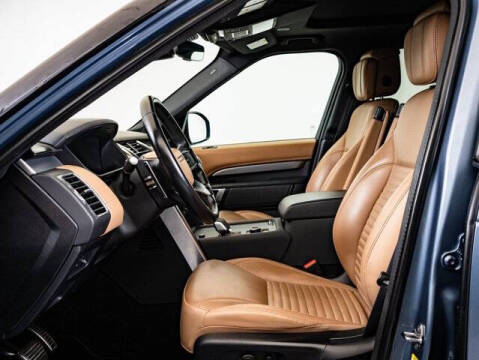 2023 Land Rover Discovery P300 S R-Dynamic