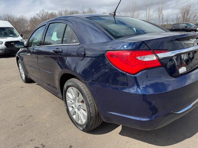 2014 Chrysler 200 LX