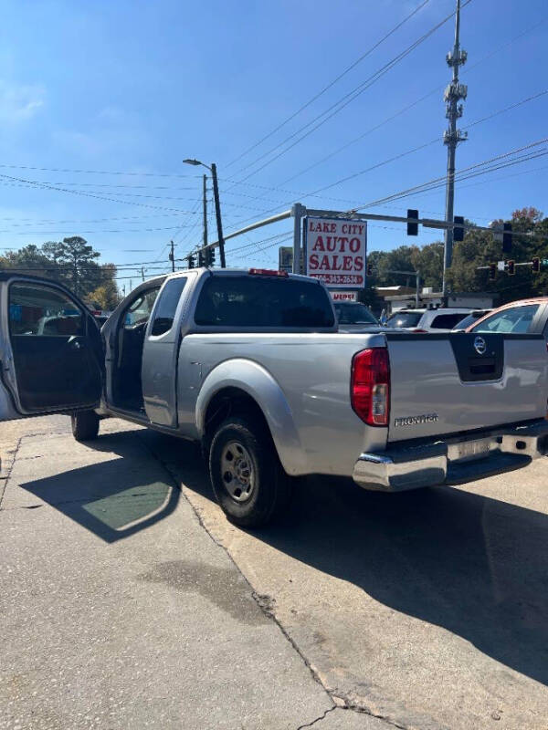 2011 Nissan Frontier S's photo