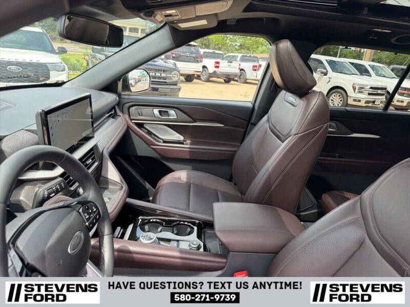 2025 Ford Explorer Platinum