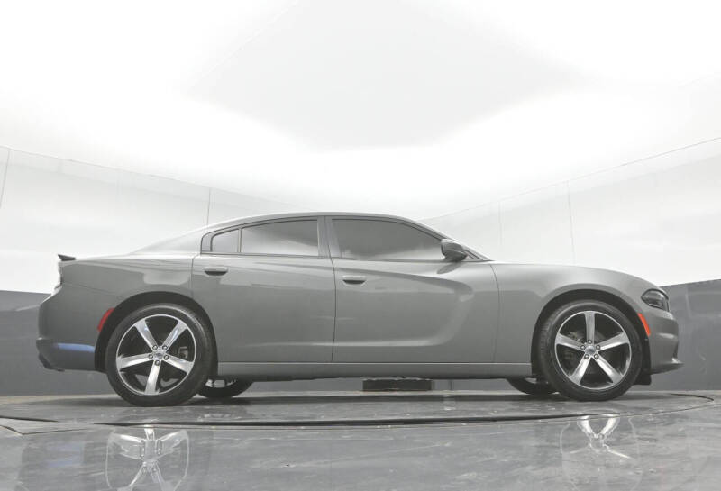 2017 Dodge Charger SE