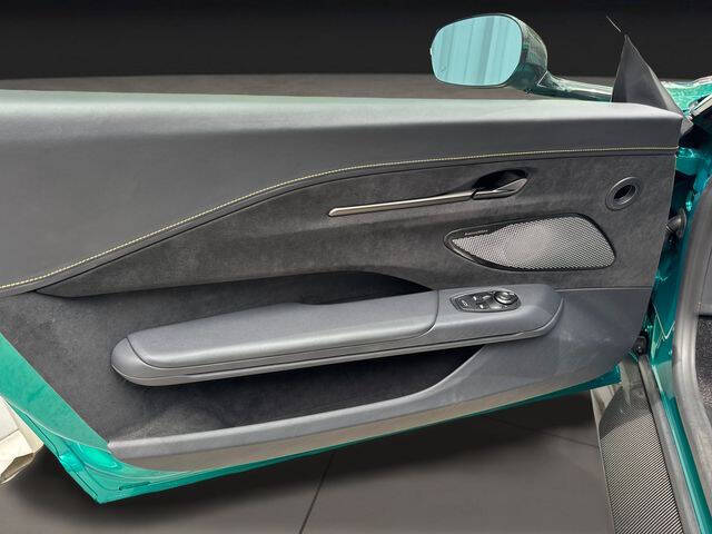 2025 Aston Martin Vantage