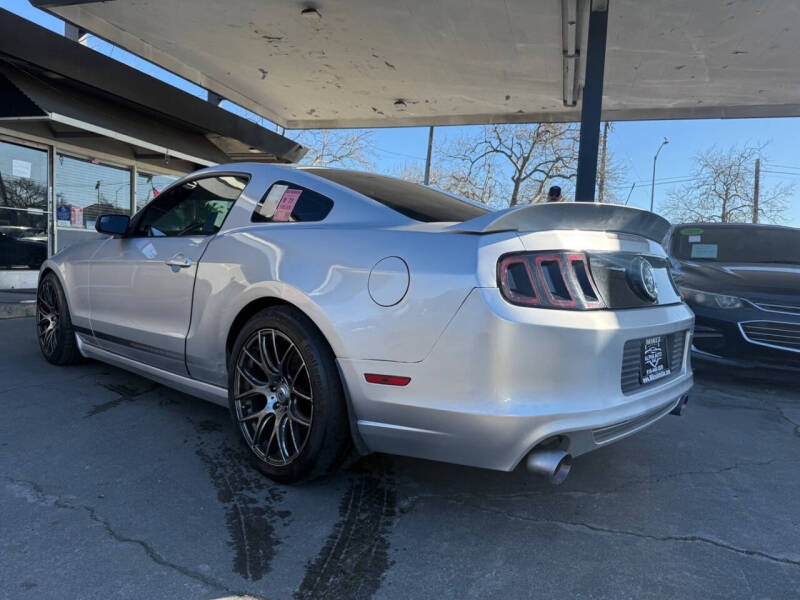 2014 Ford Mustang V6 Premium