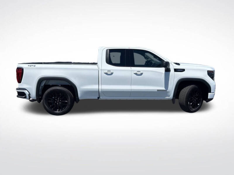 2025 GMC Sierra 1500 Elevation Standard