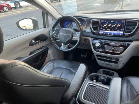 2021 Chrysler Pacifica Touring L