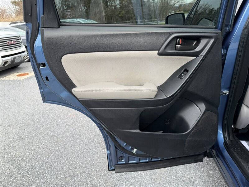 2016 Subaru Forester 2.5i