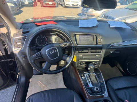 2011 Audi Q5 2.0T quattro Premium Plus