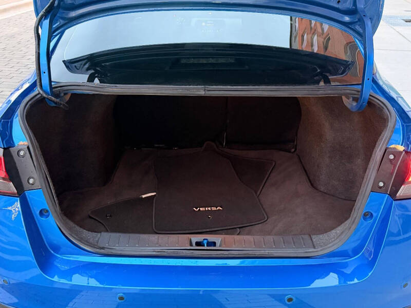 2022 Nissan Versa SV