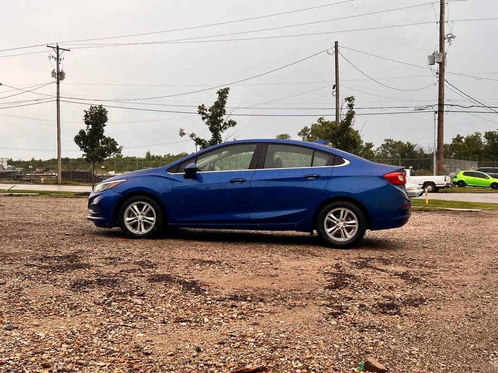 2018 Chevrolet Cruze for sale at Autolink in Kansas City, KS