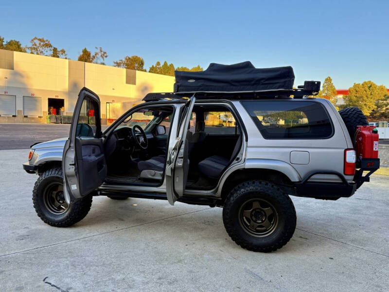 2002 Toyota 4Runner SR5