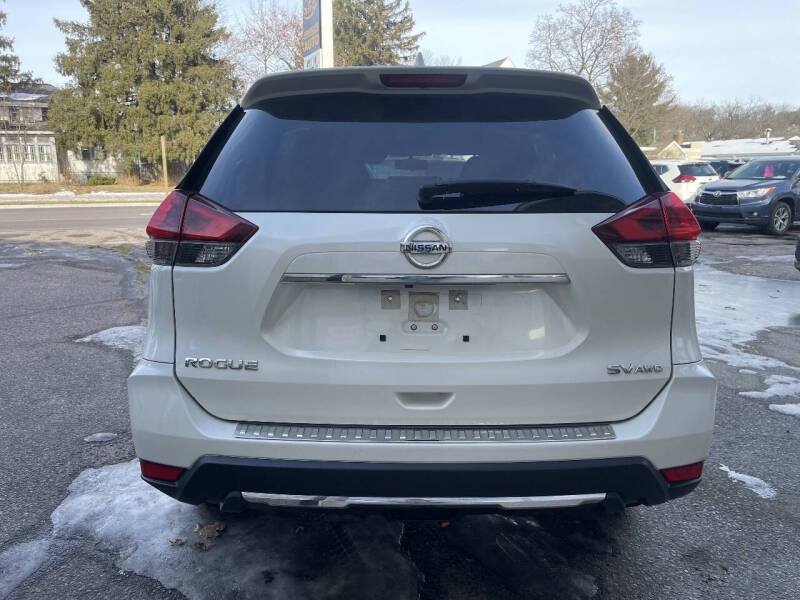 2018 Nissan Rogue SV