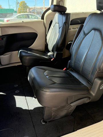 2020 Chrysler Pacifica Touring L