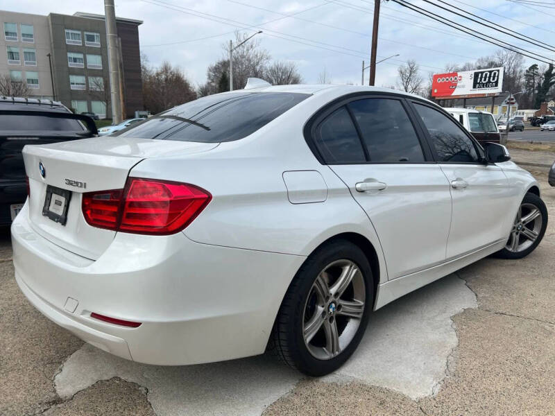 2014 BMW 3 Series 320i