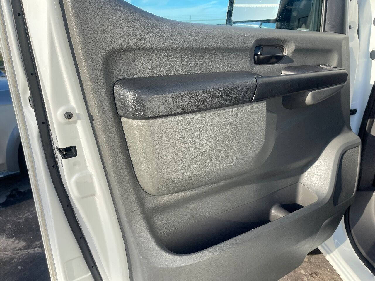2019 NISSAN NV Van - $22,900