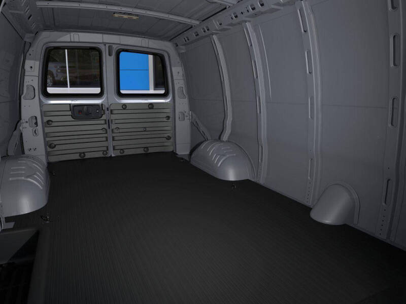 2025 Chevrolet Express 2500