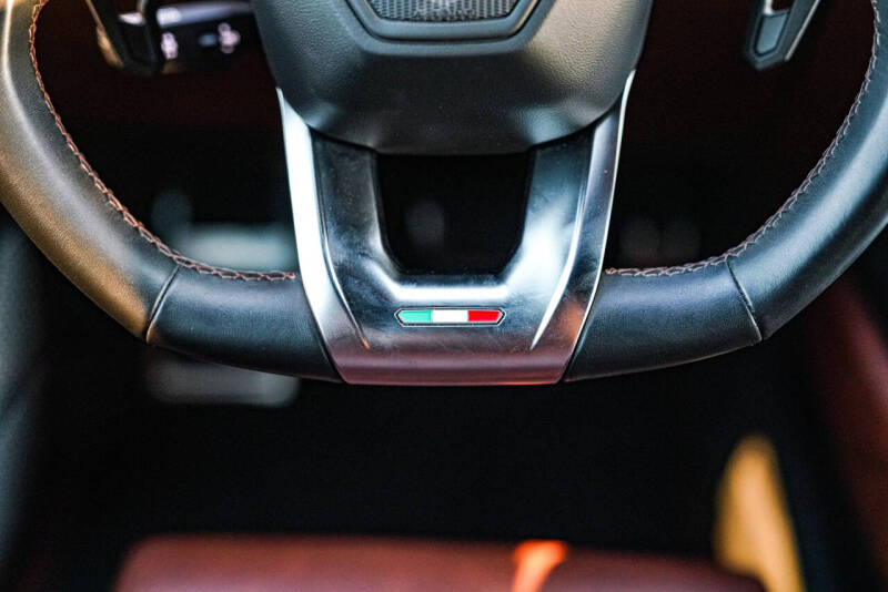 2020 Lamborghini Urus