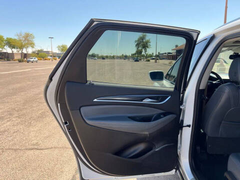 2020 Buick Enclave Essence