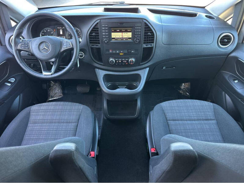 2016 Mercedes-Benz Metris Passenger